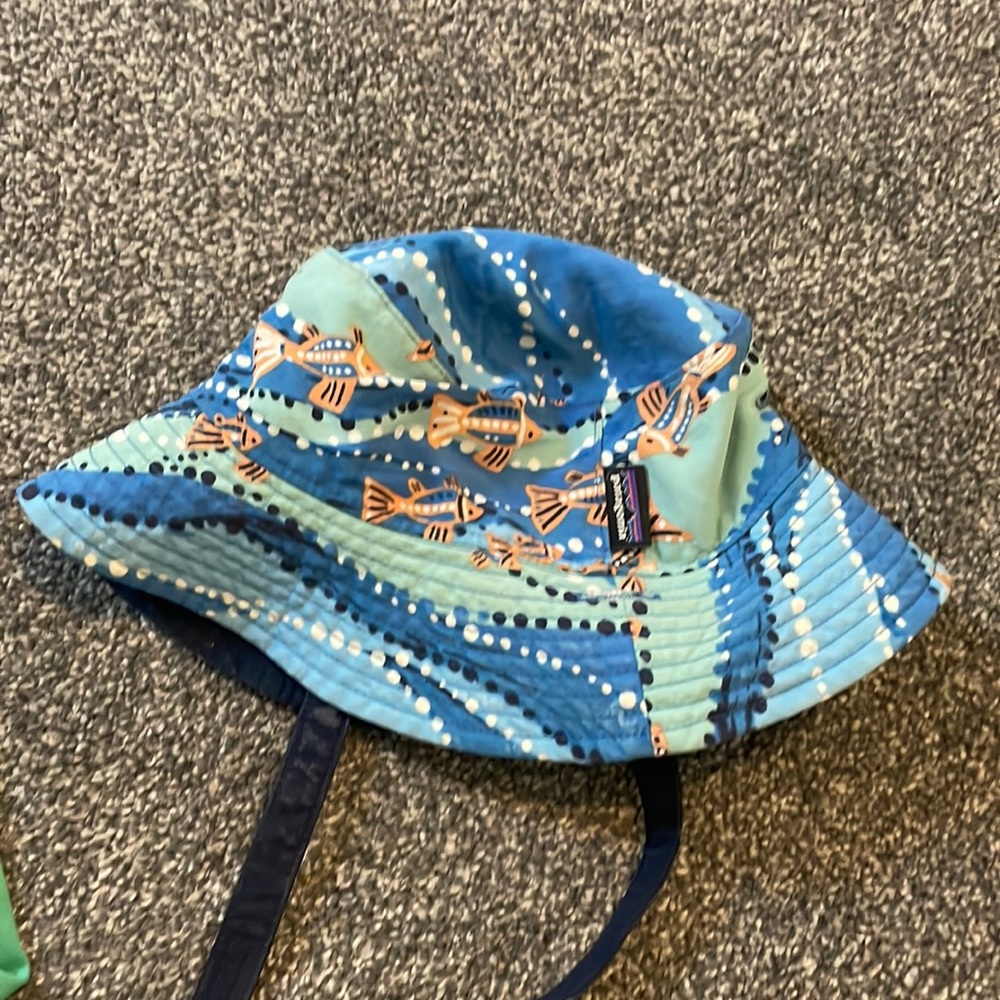 Patagonia sun hat 6 months reversible